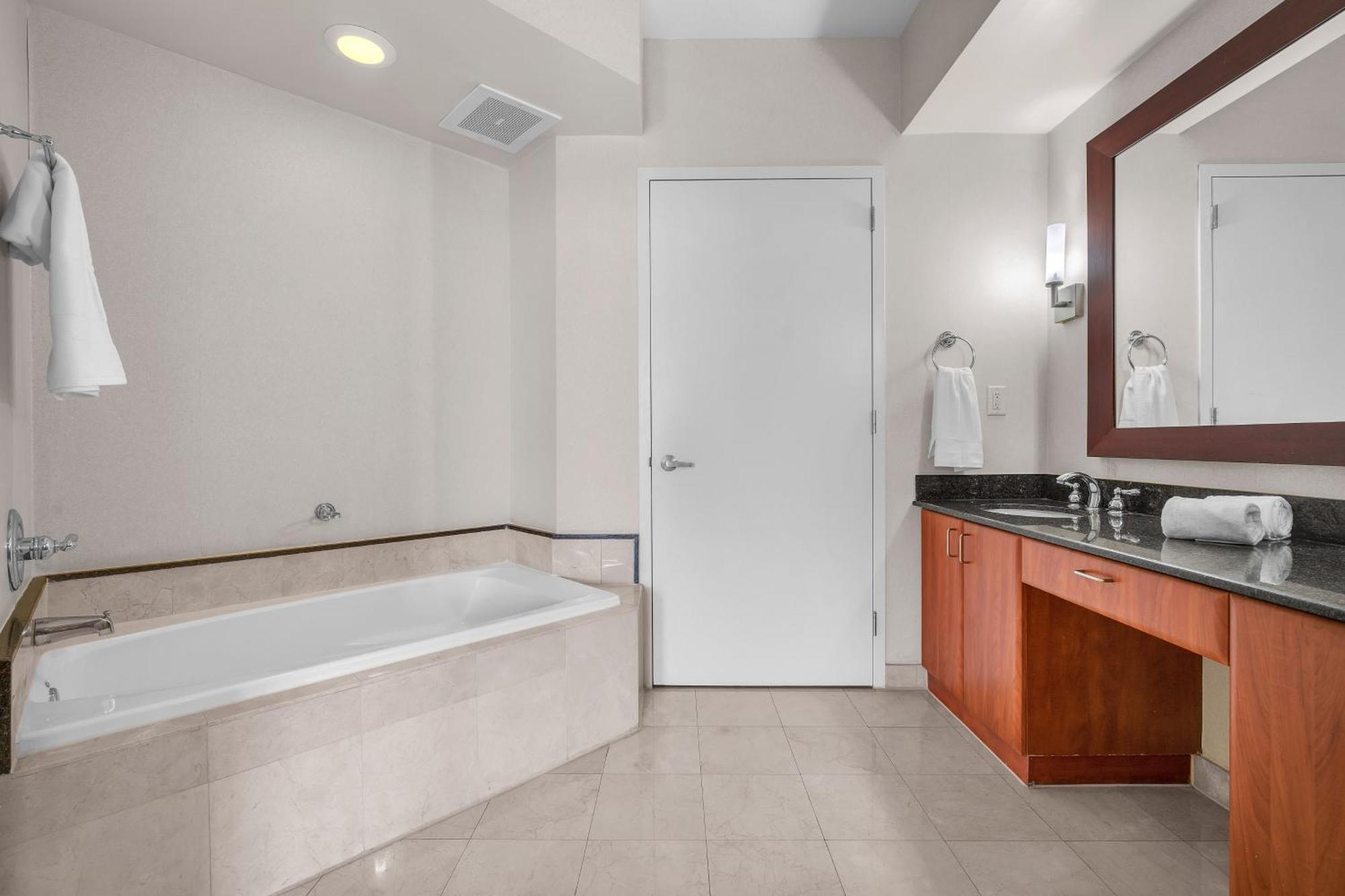 Trump Intl 2 Bedroom Apartment 1600 Sqf Ocean Front 迈阿密海滩 外观 照片